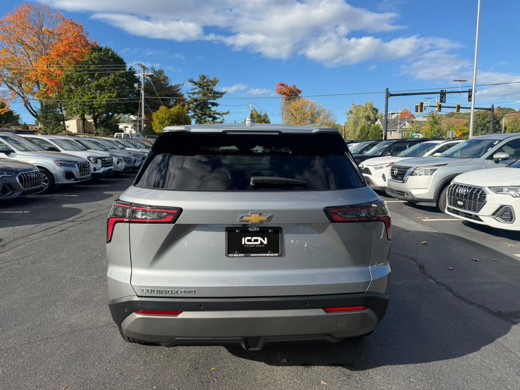 Used 2026 Chevrolet Equinox LT AWD/4WD image 4
