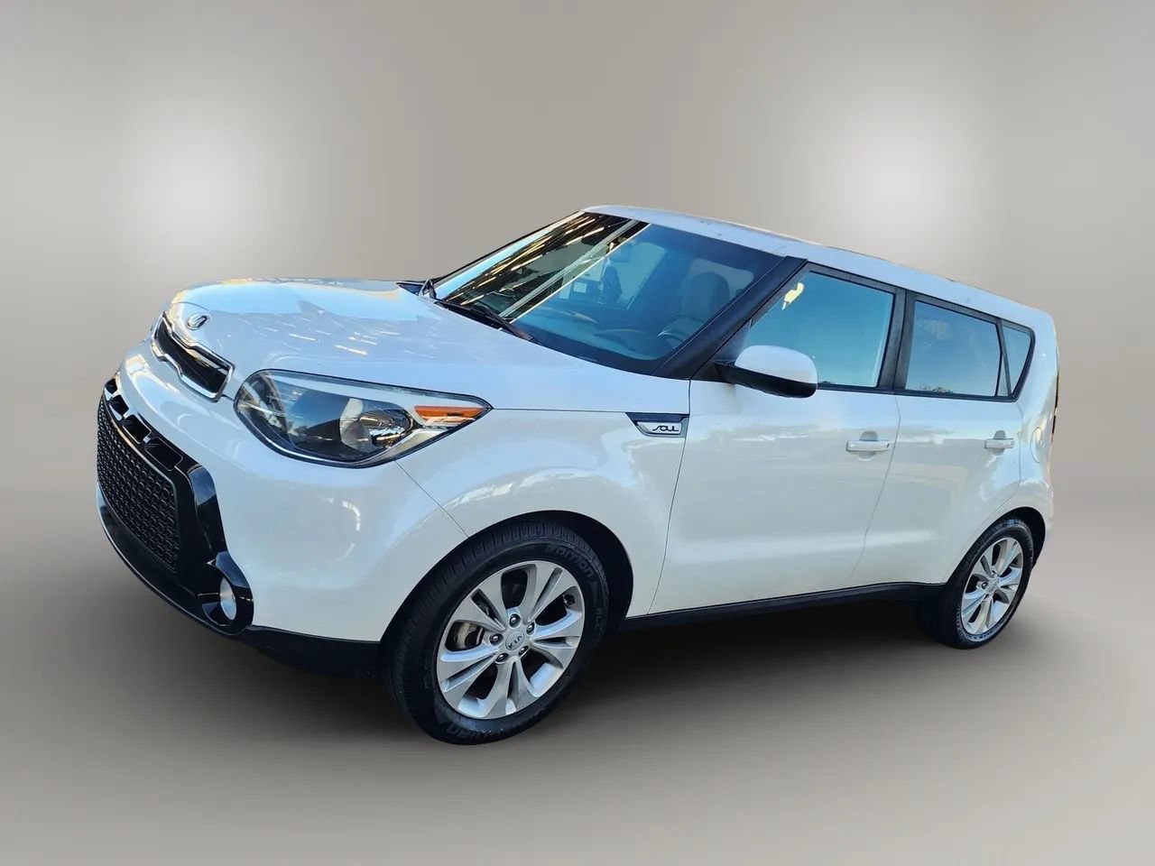 Used 2016 Kia Soul + FWD image 3
