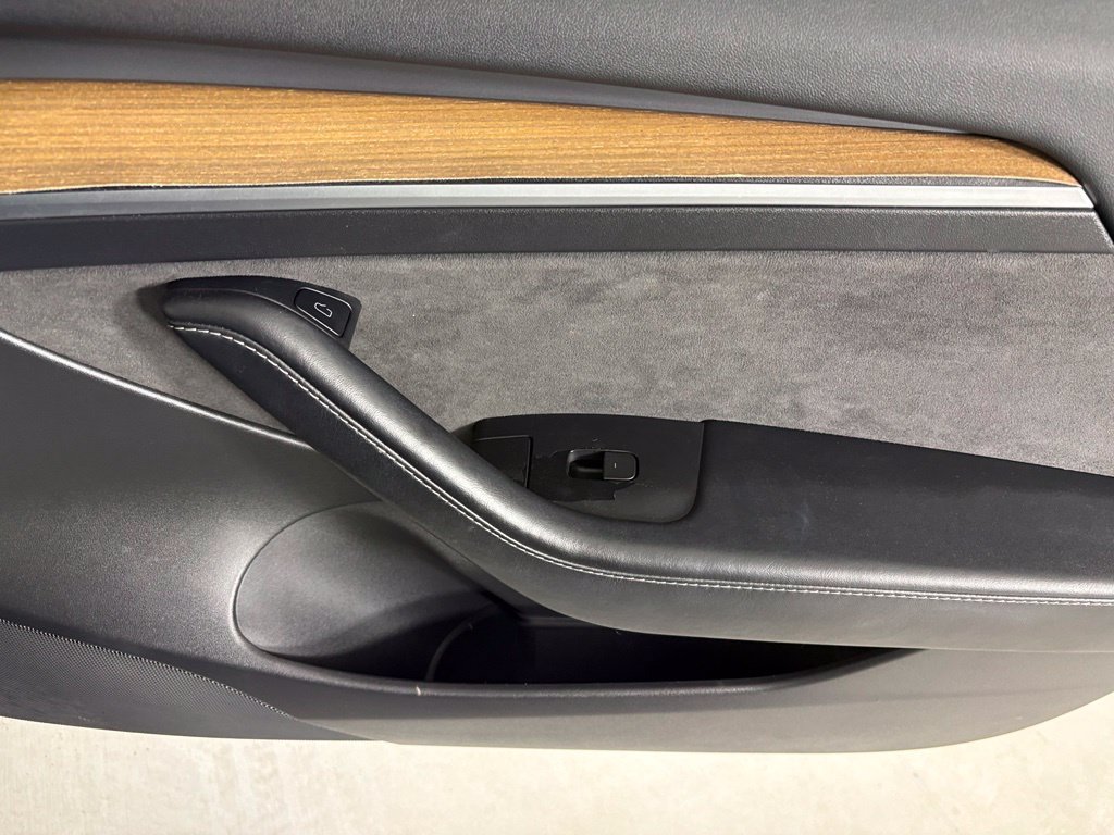 Used 2022 Tesla Model 3 RWD image 12