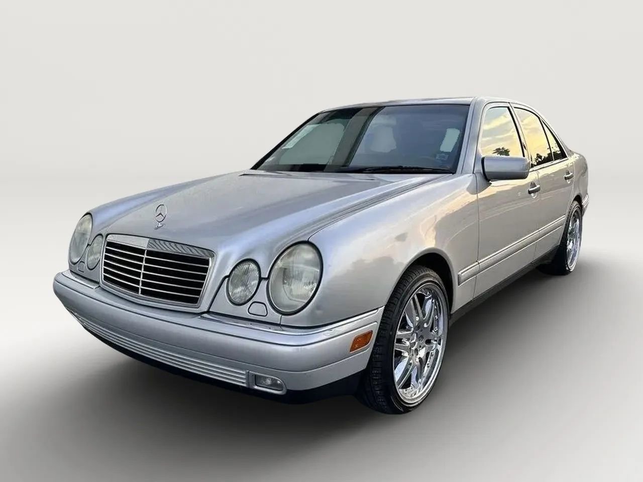 Used 1997 Mercedes-Benz E 320 Sedan image 13