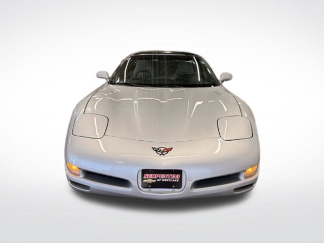 Used 1997 Chevrolet Corvette Coupe w/ Memory Pkg RWD image 2