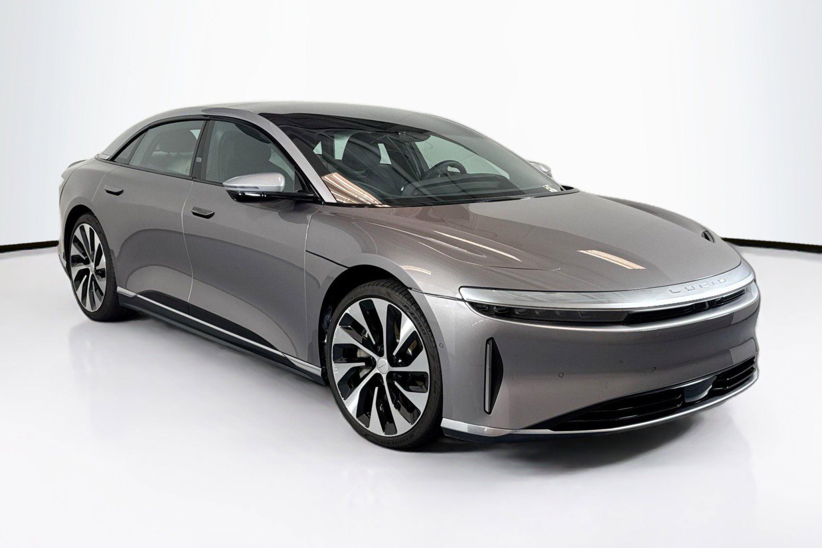 Used 2022 Lucid Air Grand Touring image 3