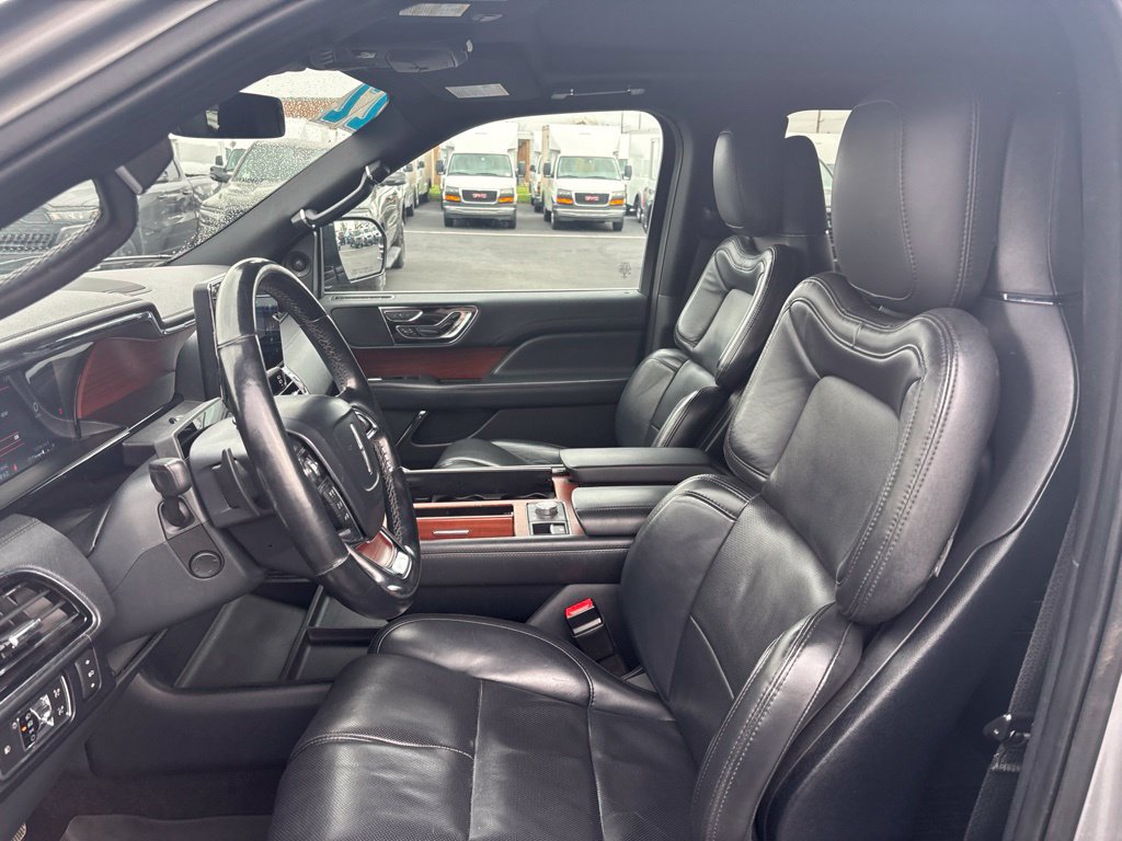 Used 2022 Lincoln Navigator Reserve AWD/4WD image 24