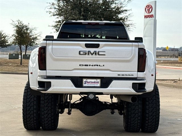 Used 2025 GMC Sierra 3500 Denali Ultimate image 6