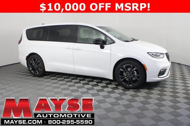 New 2026 Chrysler Pacifica Select image 1