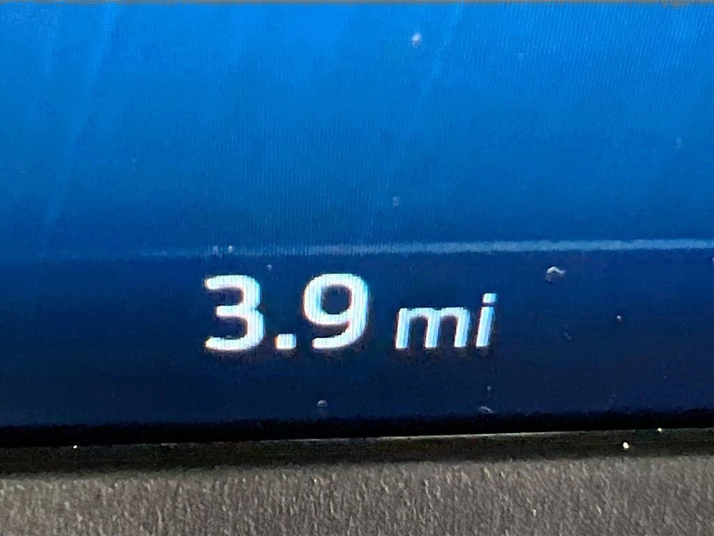 New 2025 Ford Escape SE w/ PHEV Premium Package FWD image 2
