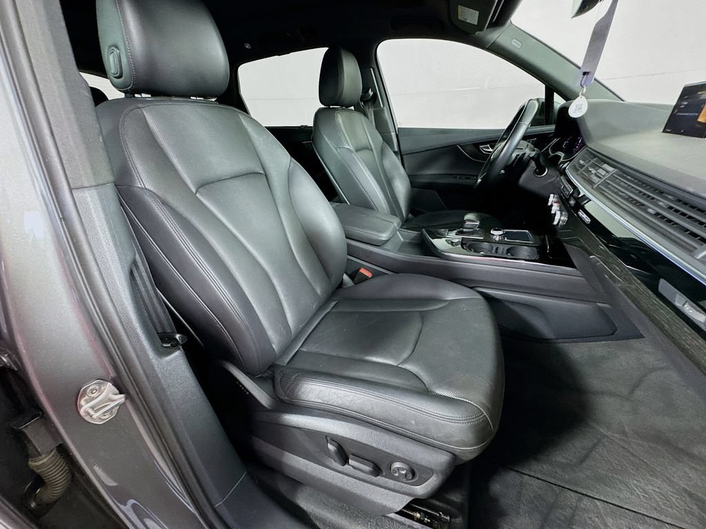 Used 2017 Audi Q7 3.0T Premium Plus w/ Premium Plus Package AWD/4WD image 37
