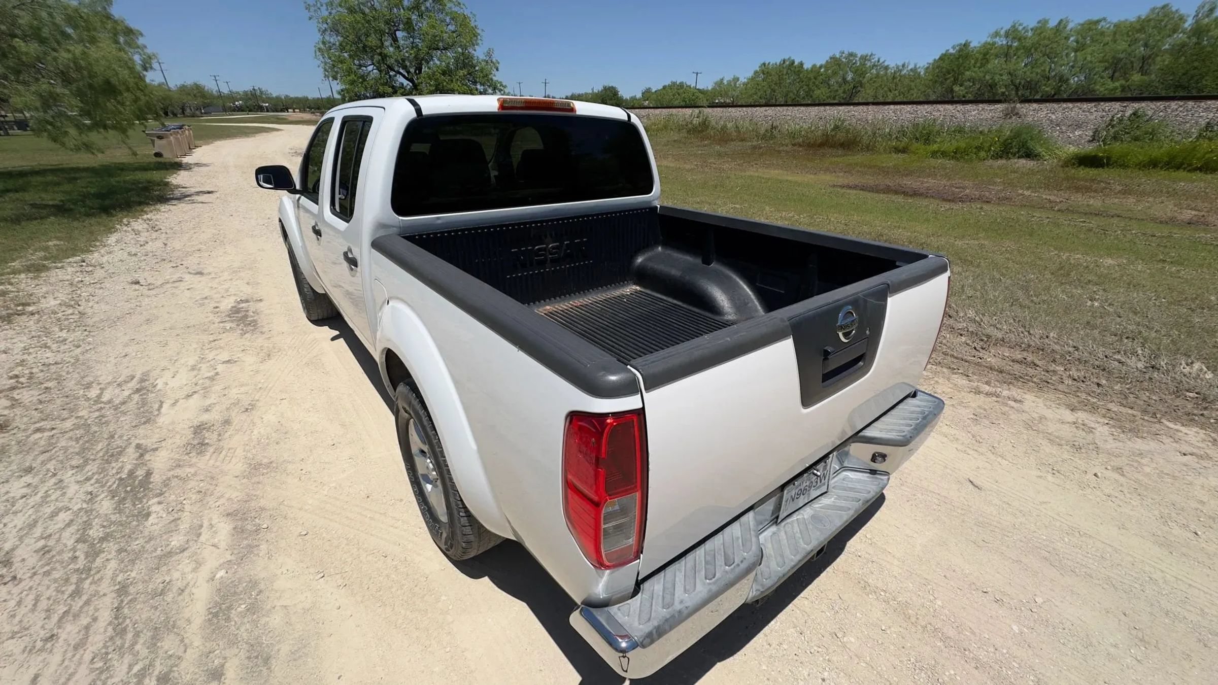 Used 2012 Nissan Frontier SV RWD image 12
