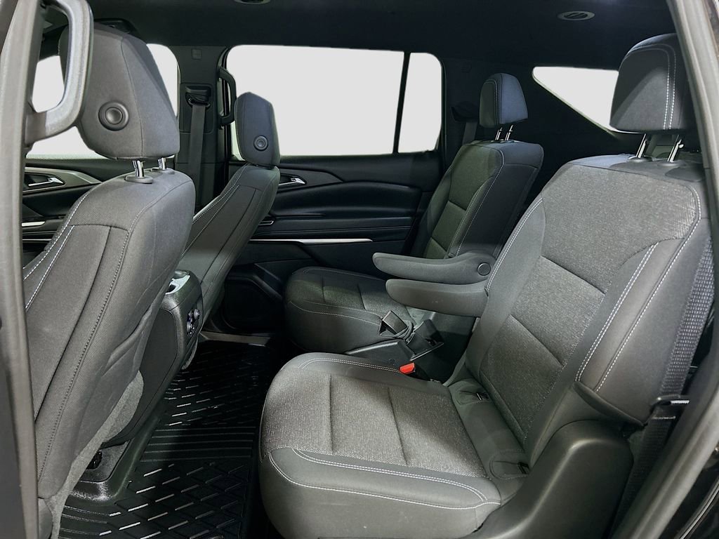 Used 2024 Chevrolet Traverse LT image 21