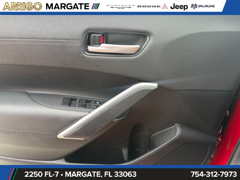 Used 2023 Toyota Corolla Cross XLE w/ Convenience Package FWD image 36