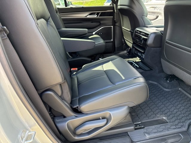 New 2025 Jeep Wagoneer L Series II w/ Convenience Group I image 26