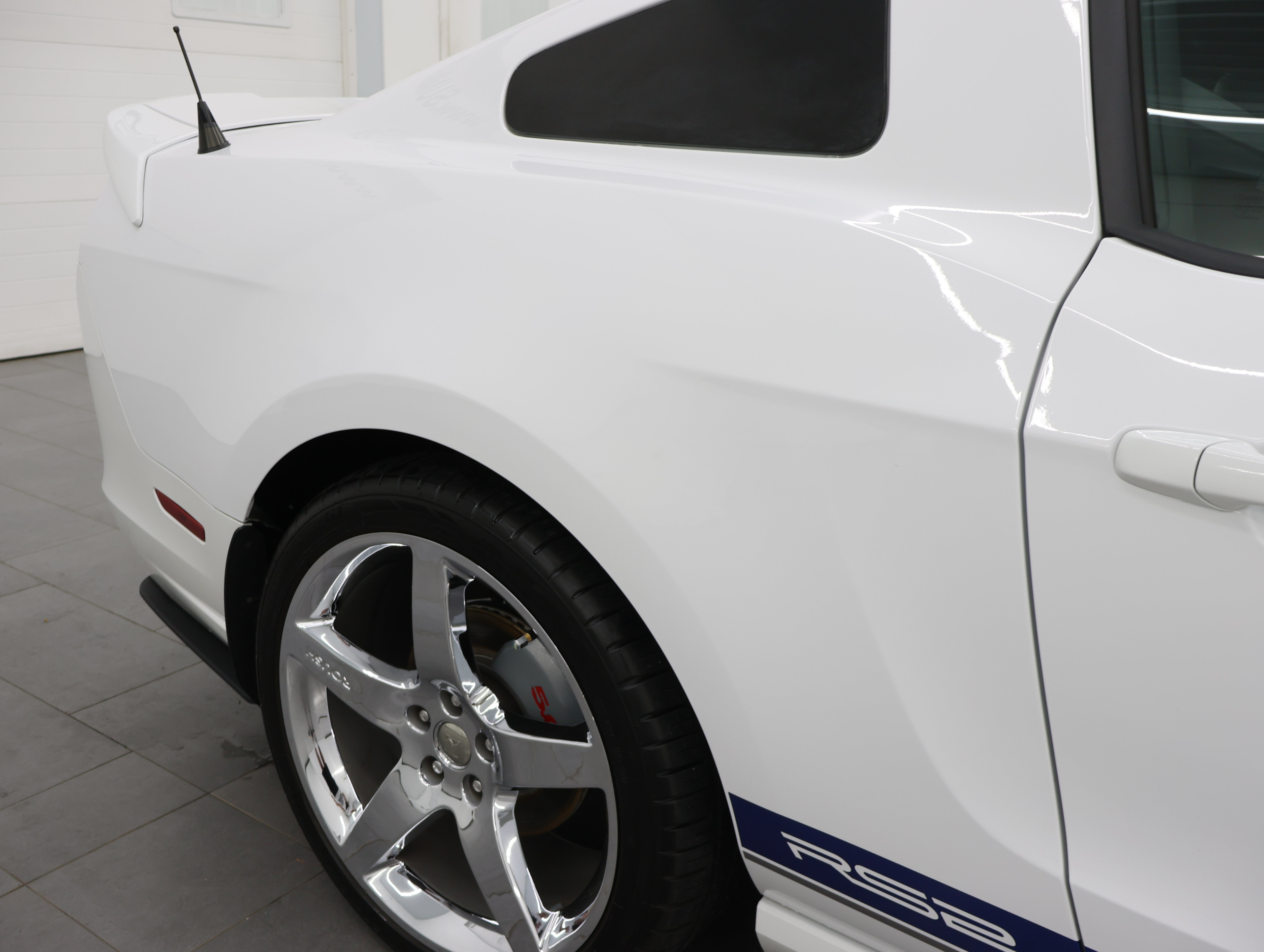 Used 2014 Ford Mustang GT Premium w/ Brembo Brake Package RWD image 30