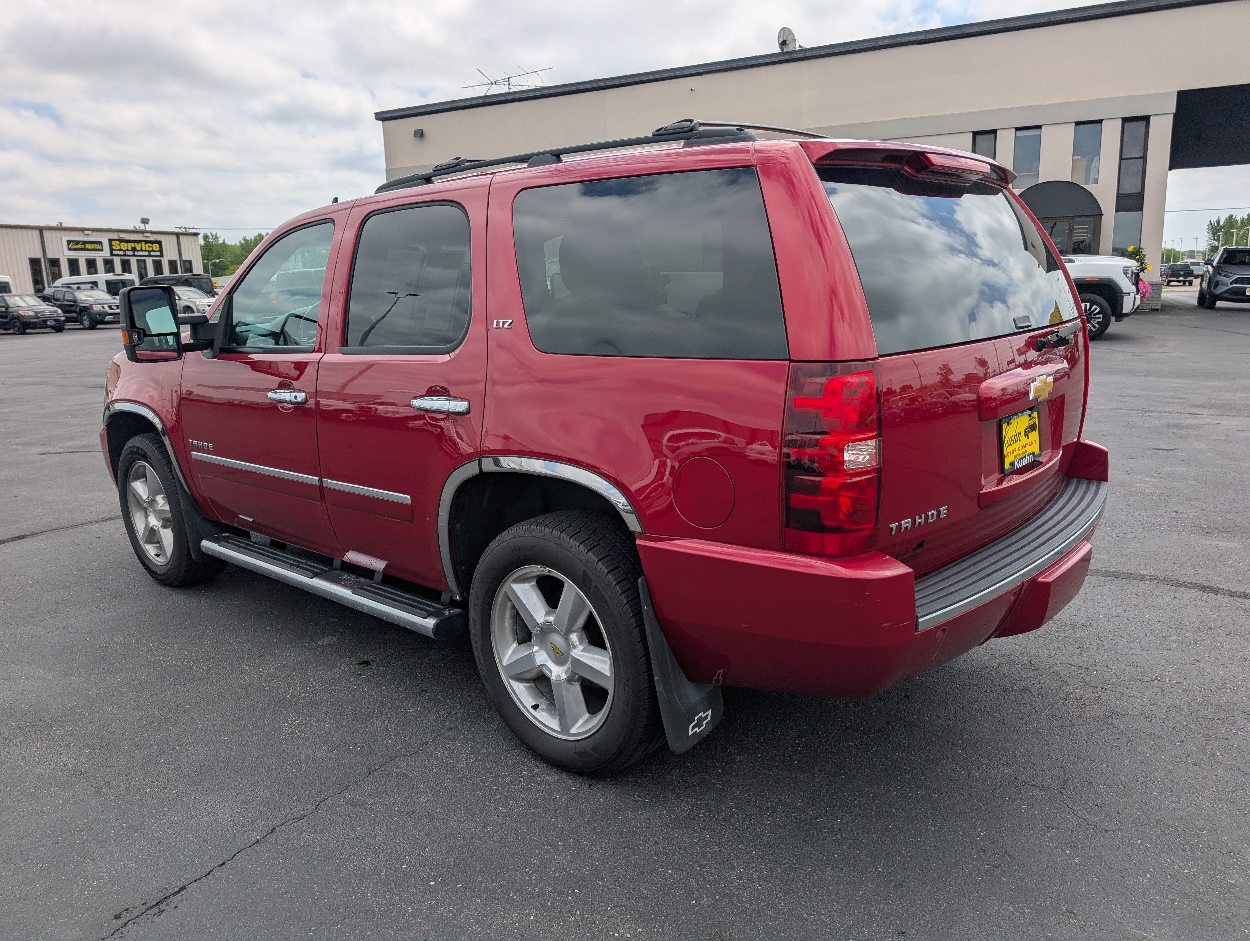 Used 2014 Chevrolet Tahoe LTZ AWD/4WD image 6