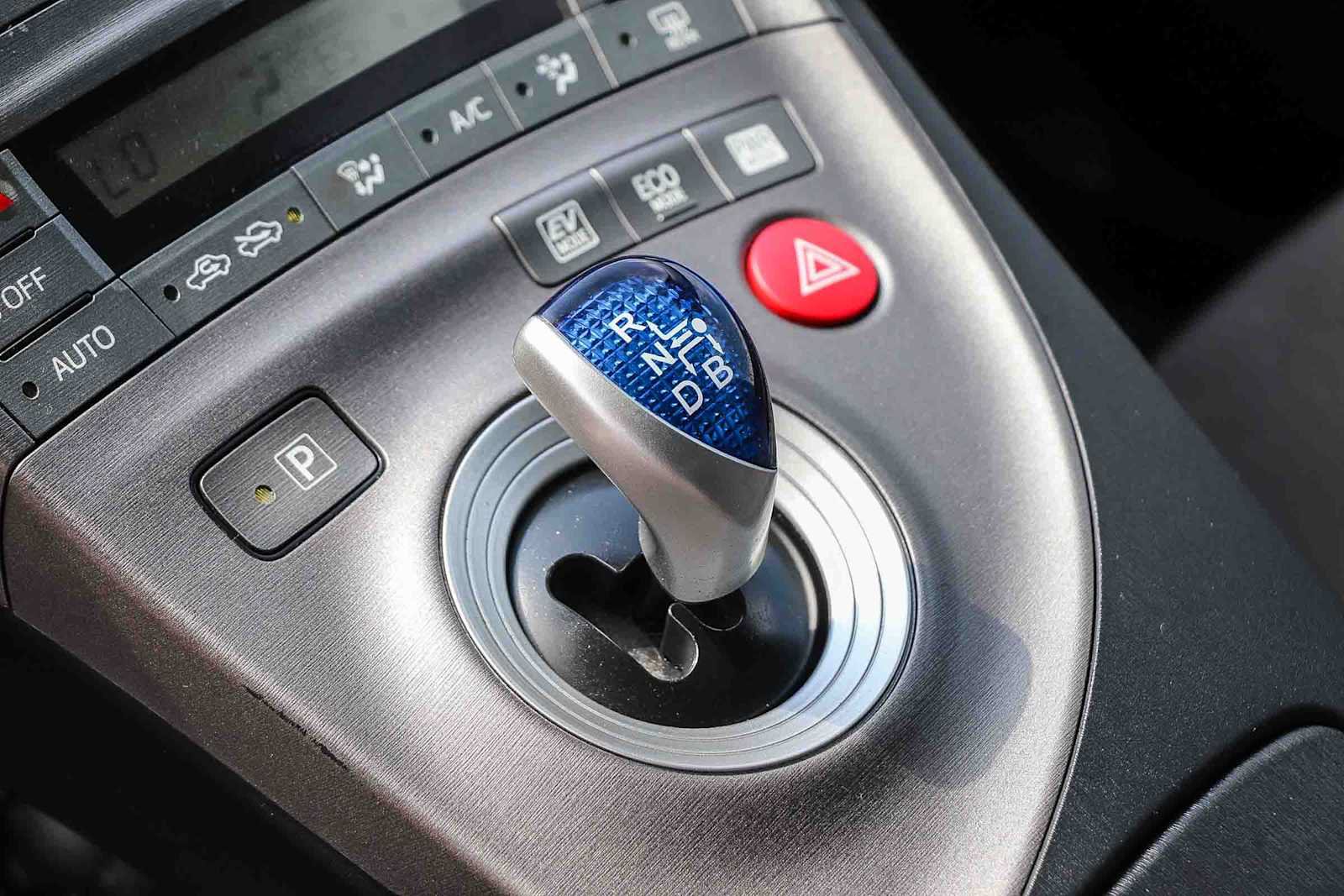 Used 2015 Toyota Prius Two FWD image 21