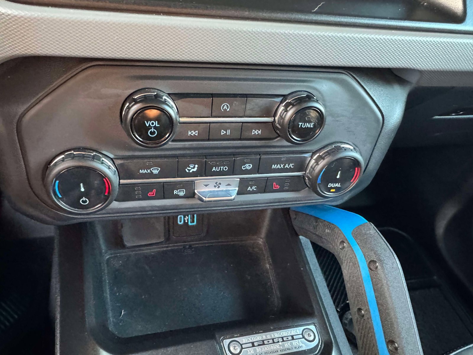 Used 2022 Ford Bronco Black Diamond image 31