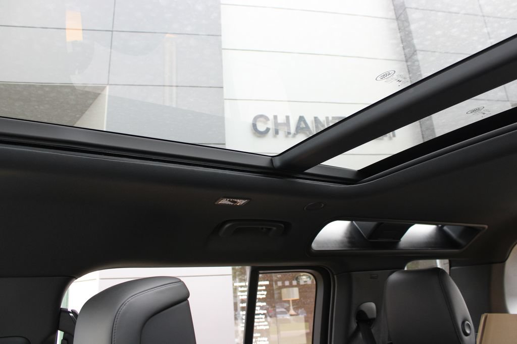 New 2026 Land Rover Defender 110 S AWD/4WD image 27