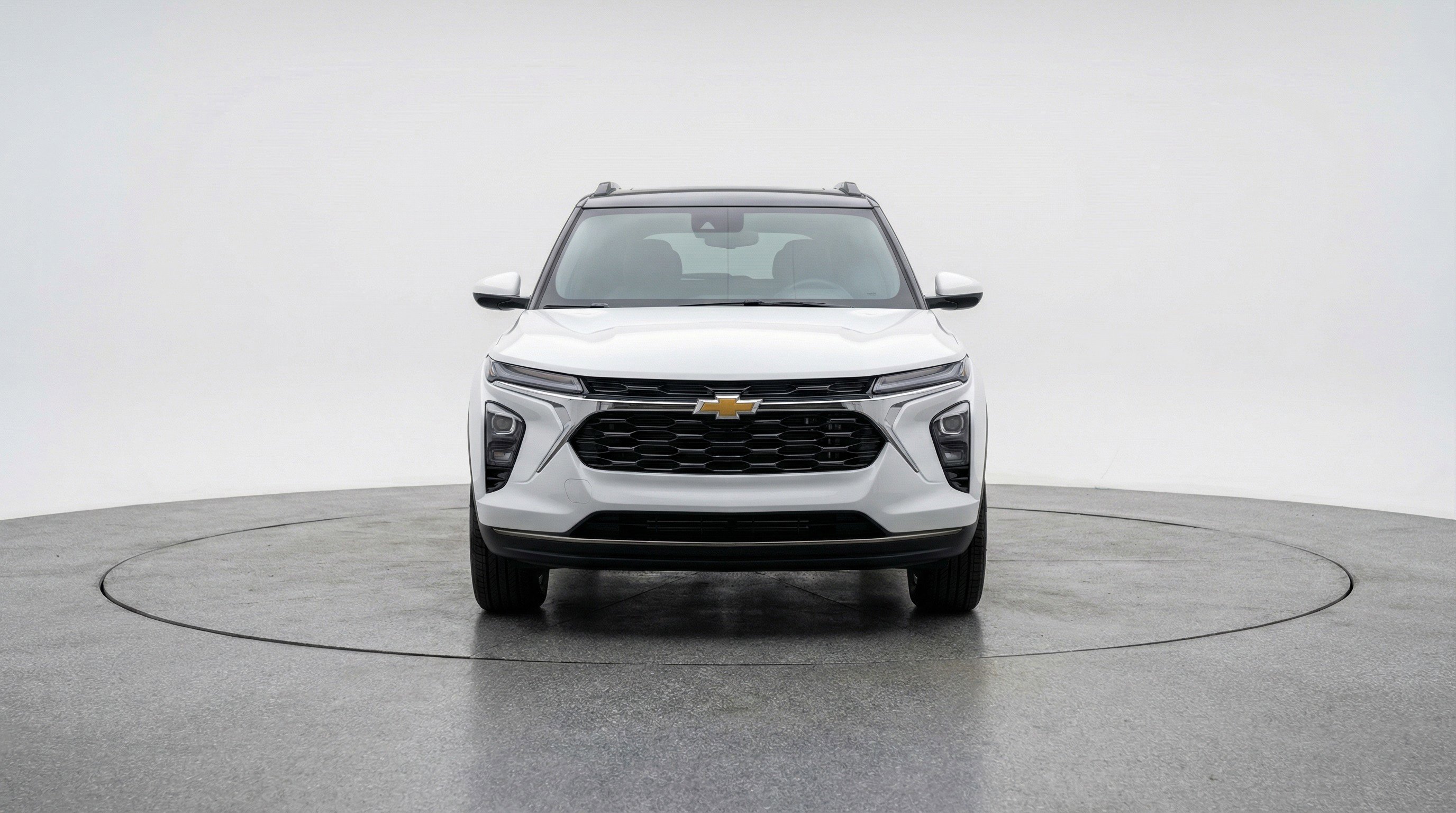 Used 2025 Chevrolet TrailBlazer LT w/ Driver Confidence Package image 2