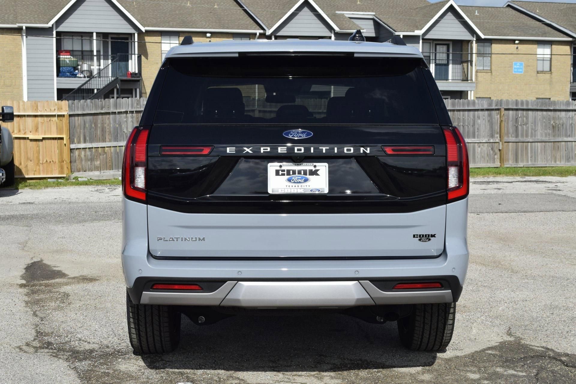 New 2025 Ford Expedition Platinum w/ Driver's Package image 5