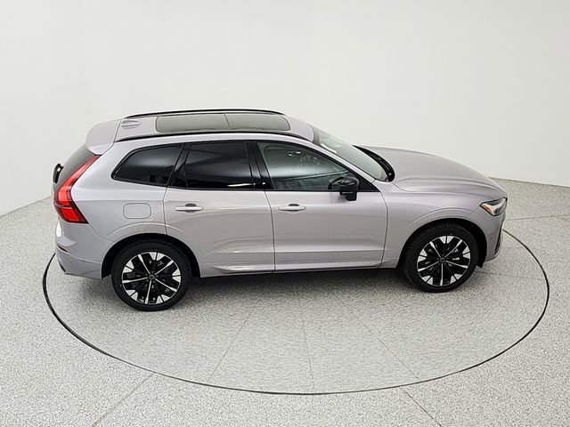 New 2026 Volvo XC60 B5 Plus w/ Protection Package Premier image 16