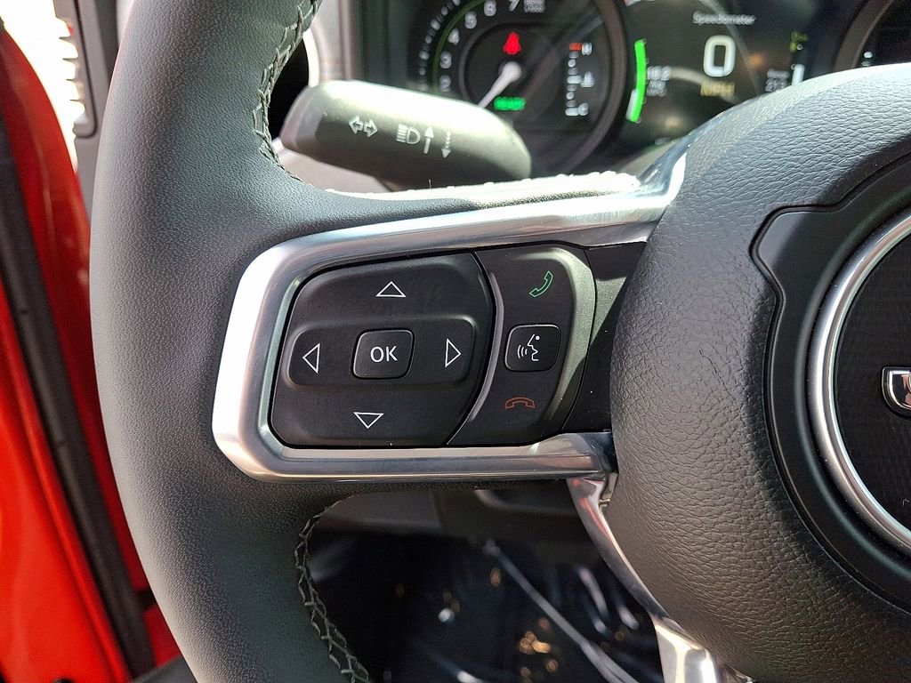 Used 2025 Jeep Wrangler Unlimited Sahara image 20