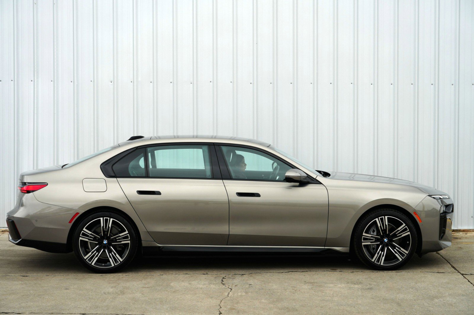 Used 2023 BMW i7 xDrive60 image 61