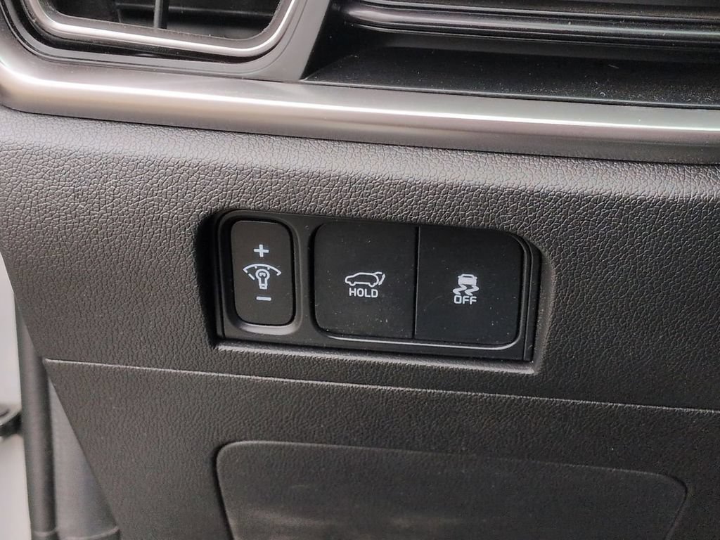 Certified 2025 Kia Sorento EX w/ Panoramic Sunroof Package FWD image 18