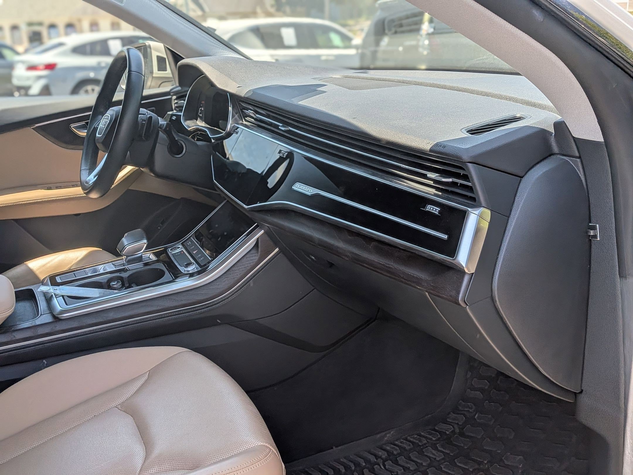 Used 2022 Audi Q8 Premium Plus w/ Premium Plus Package image 39