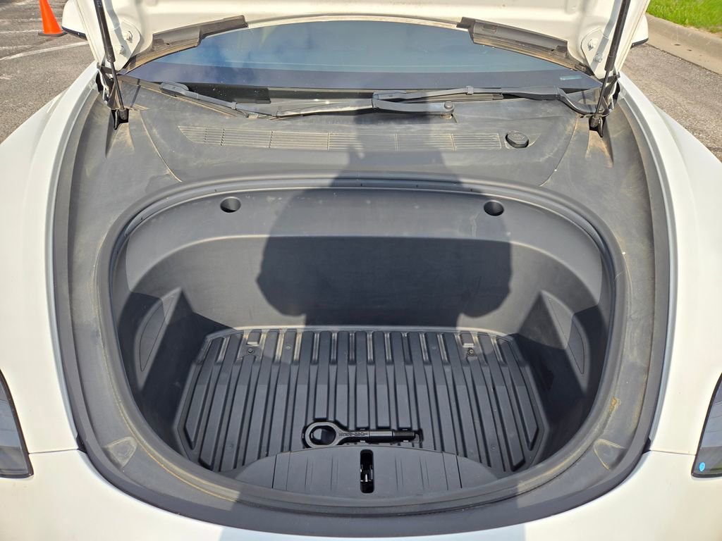 Used 2022 Tesla Model 3 Long Range AWD/4WD image 28