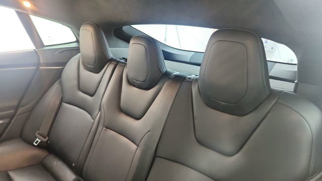 Used 2019 Tesla Model S 100D image 31