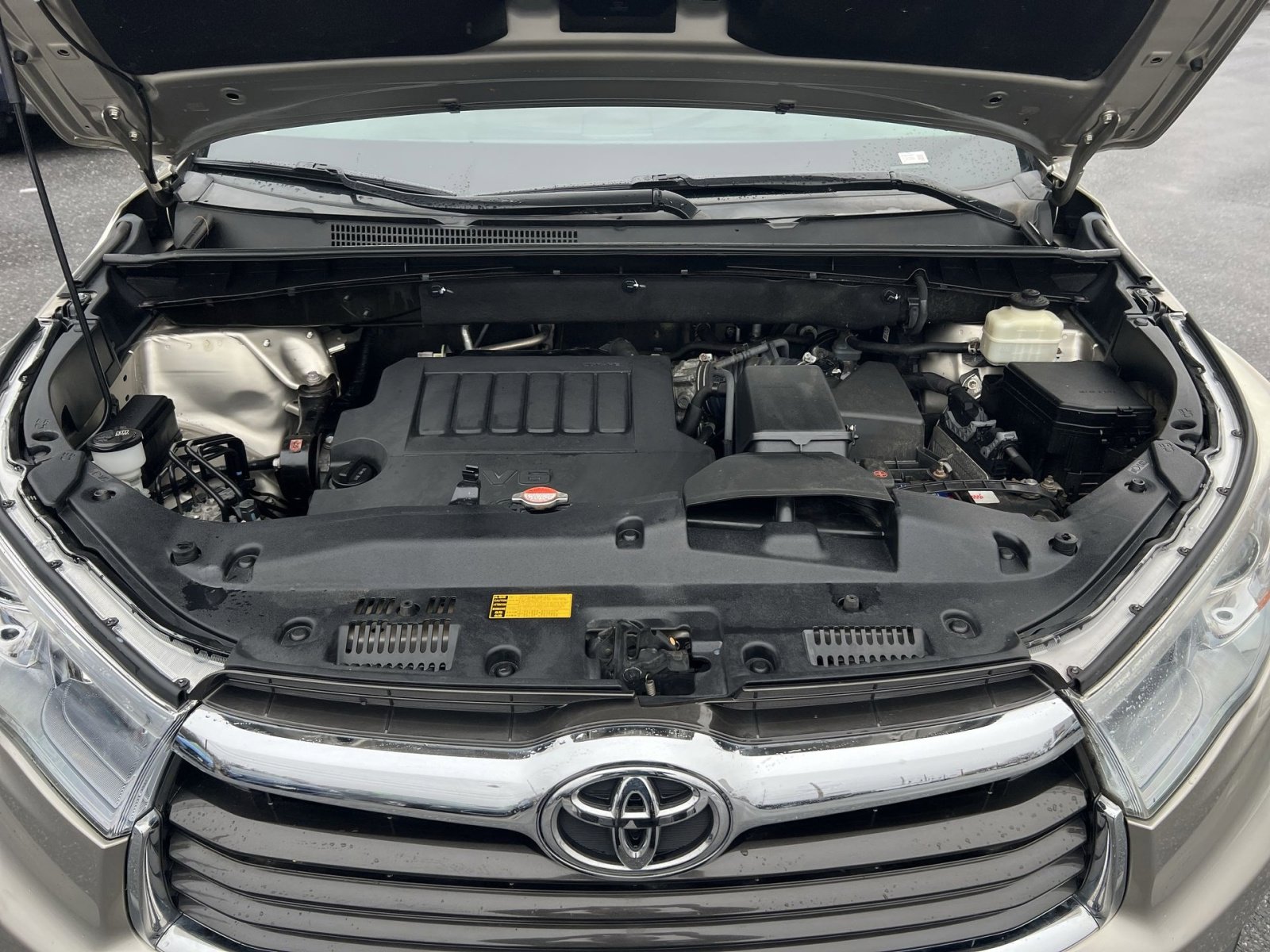 Used 2016 Toyota Highlander Limited image 29