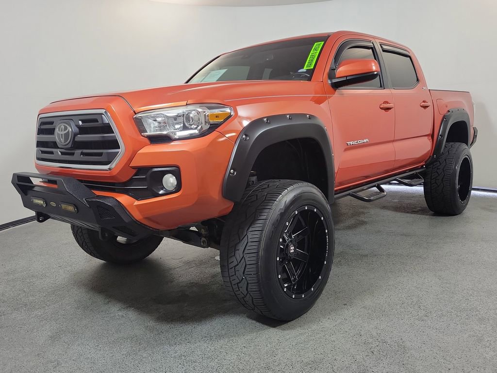 Used 2018 Toyota Tacoma SR5 RWD image 4