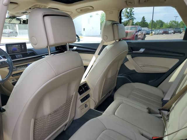 Used 2019 Audi Q5 2.0T Premium Plus w/ Premium Plus Package AWD/4WD image 40