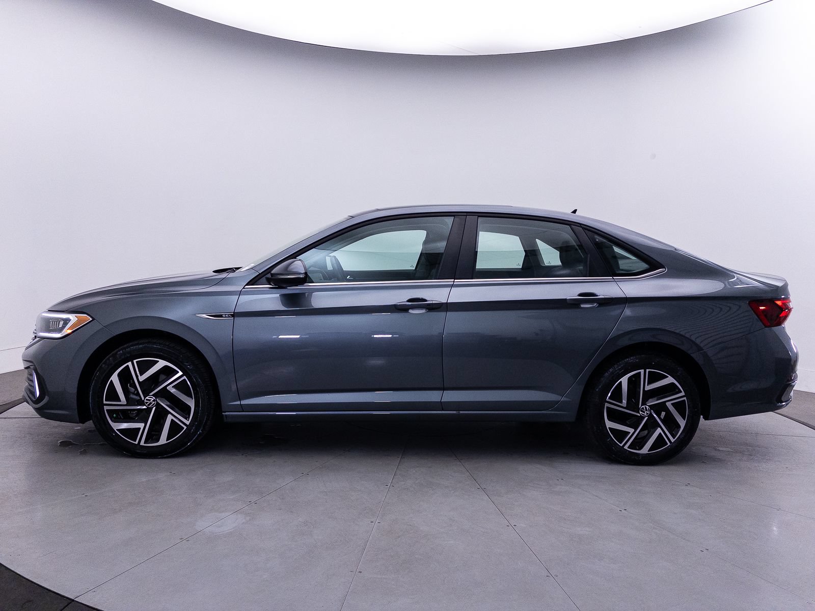 Used 2023 Volkswagen Jetta SEL FWD image 43