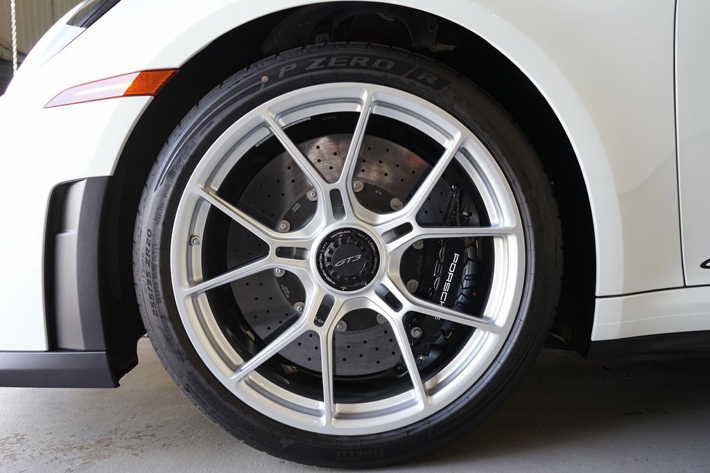 Used 2026 Porsche 911 GT3 image 40