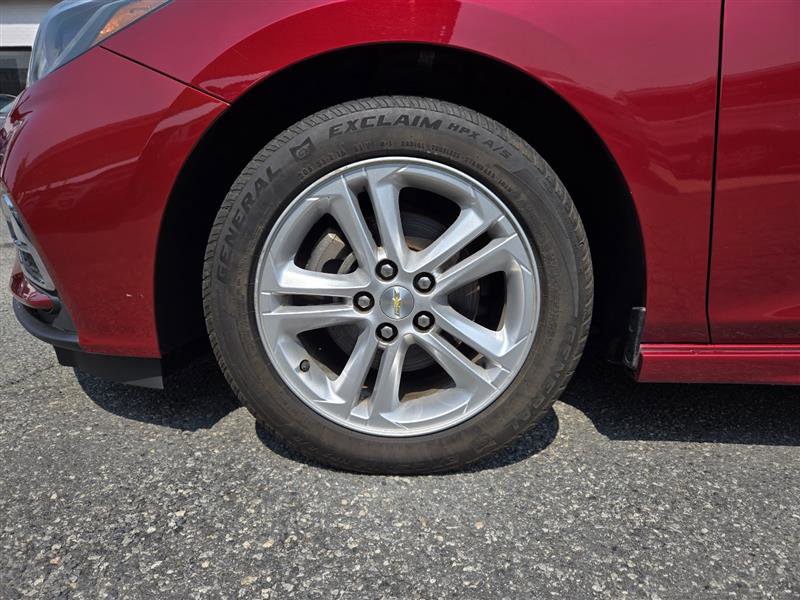 Used 2018 Chevrolet Cruze LT w/ Convenience Package image 13