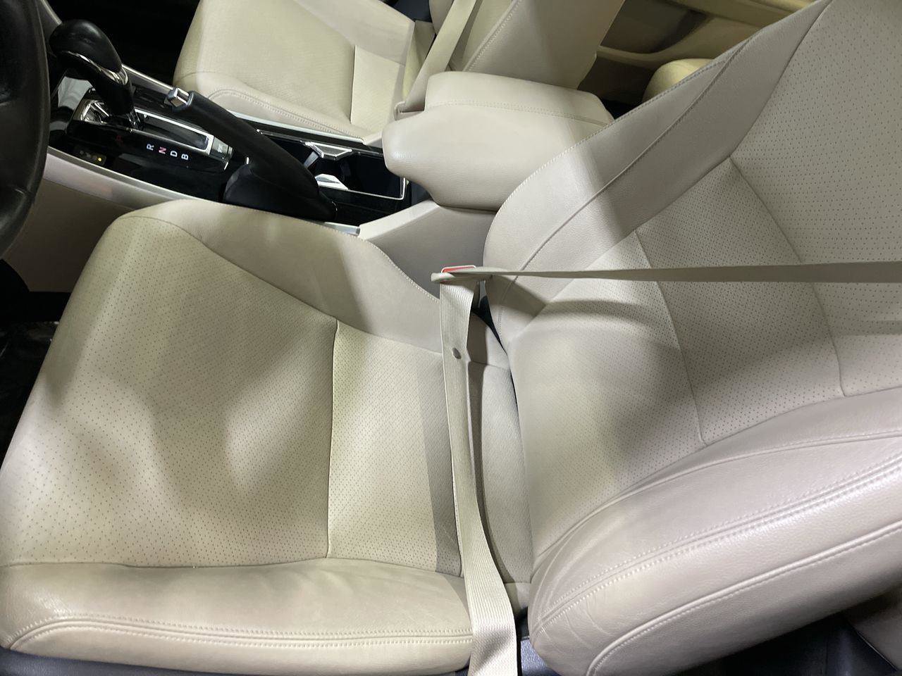 Used 2017 Honda Accord Touring image 11