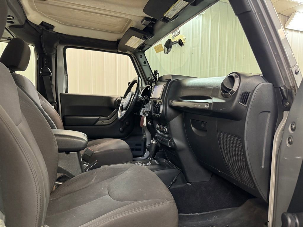 Used 2017 Jeep Wrangler Sport w/ Quick Order Package 24S AWD/4WD image 17
