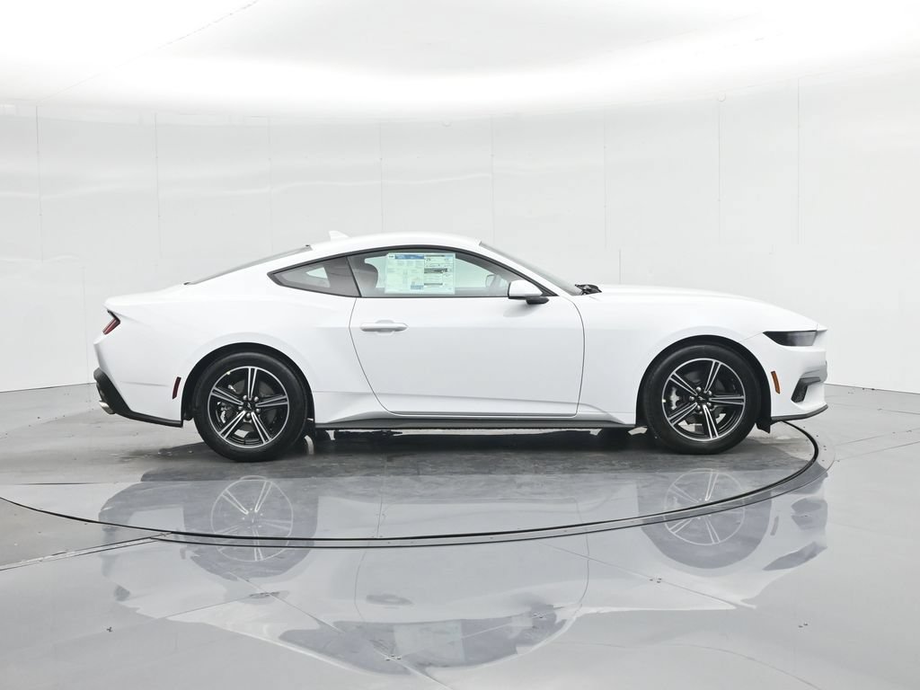 Used 2025 Ford Mustang Coupe RWD image 23
