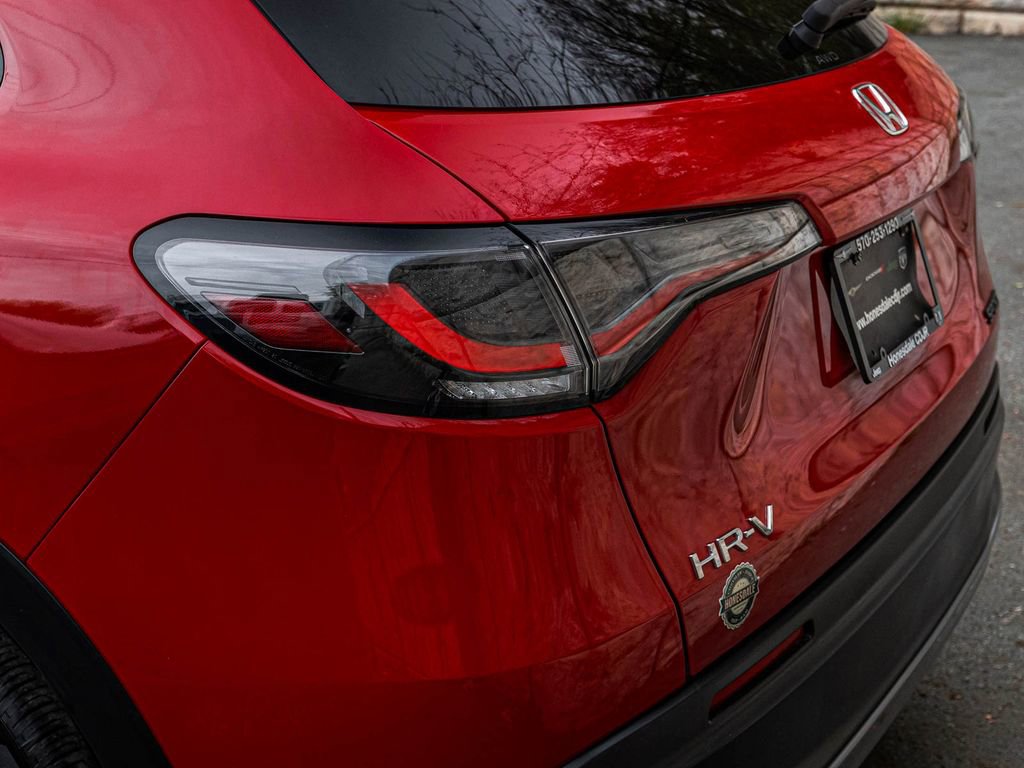 Used 2025 Honda HR-V Sport image 35