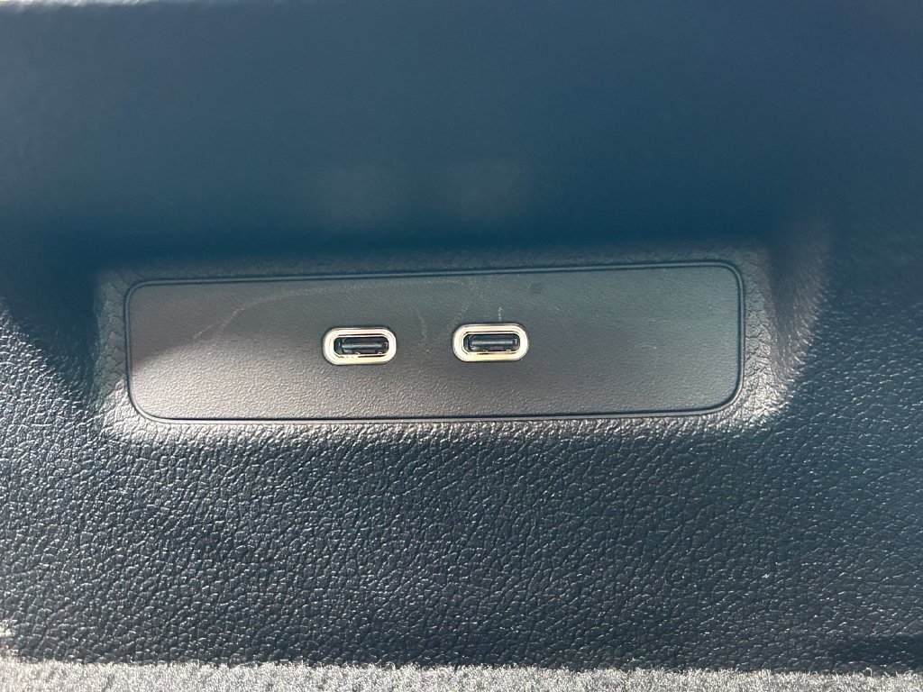 Used 2024 Mercedes-Benz E 350 4MATIC Sedan image 21