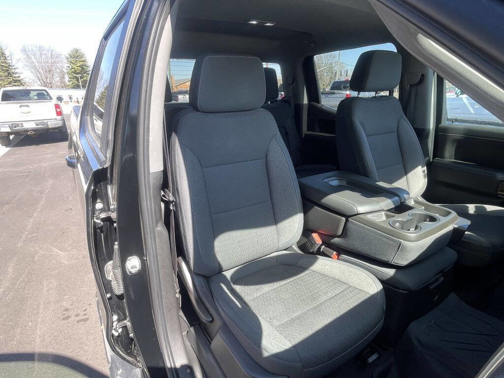 Used 2019 Chevrolet Silverado 1500 LT Trail Boss AWD/4WD image 17