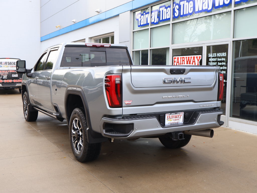 Used 2024 GMC Sierra 3500 Denali Ultimate AWD/4WD image 8