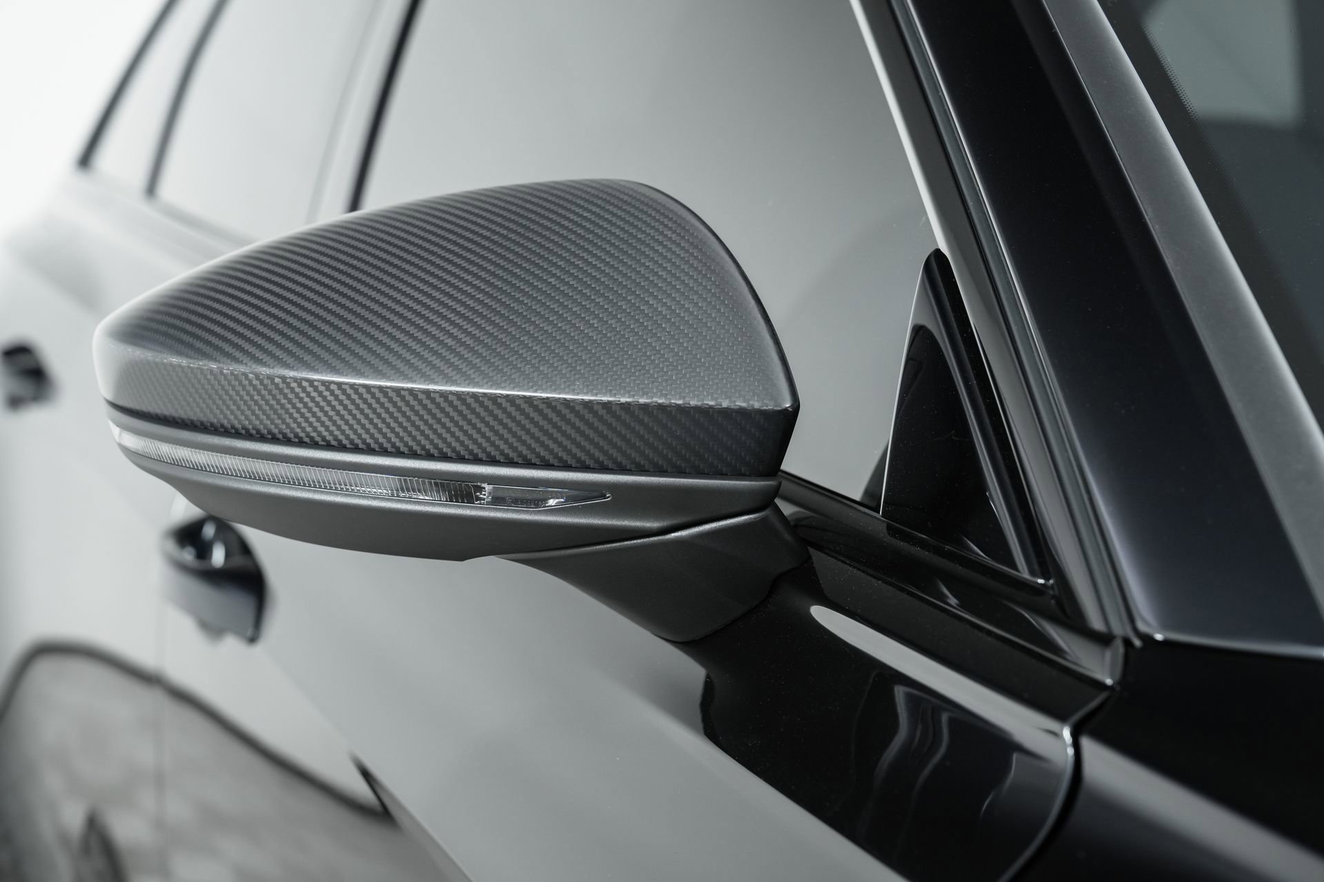 Used 2024 Audi RS 6 performance w/ Matte Carbon Package image 44