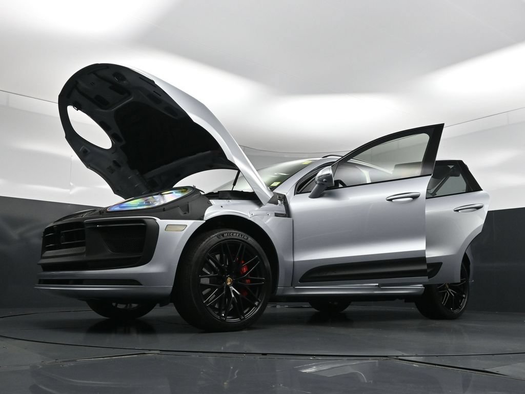 New 2024 Porsche Macan GTS AWD/4WD image 35