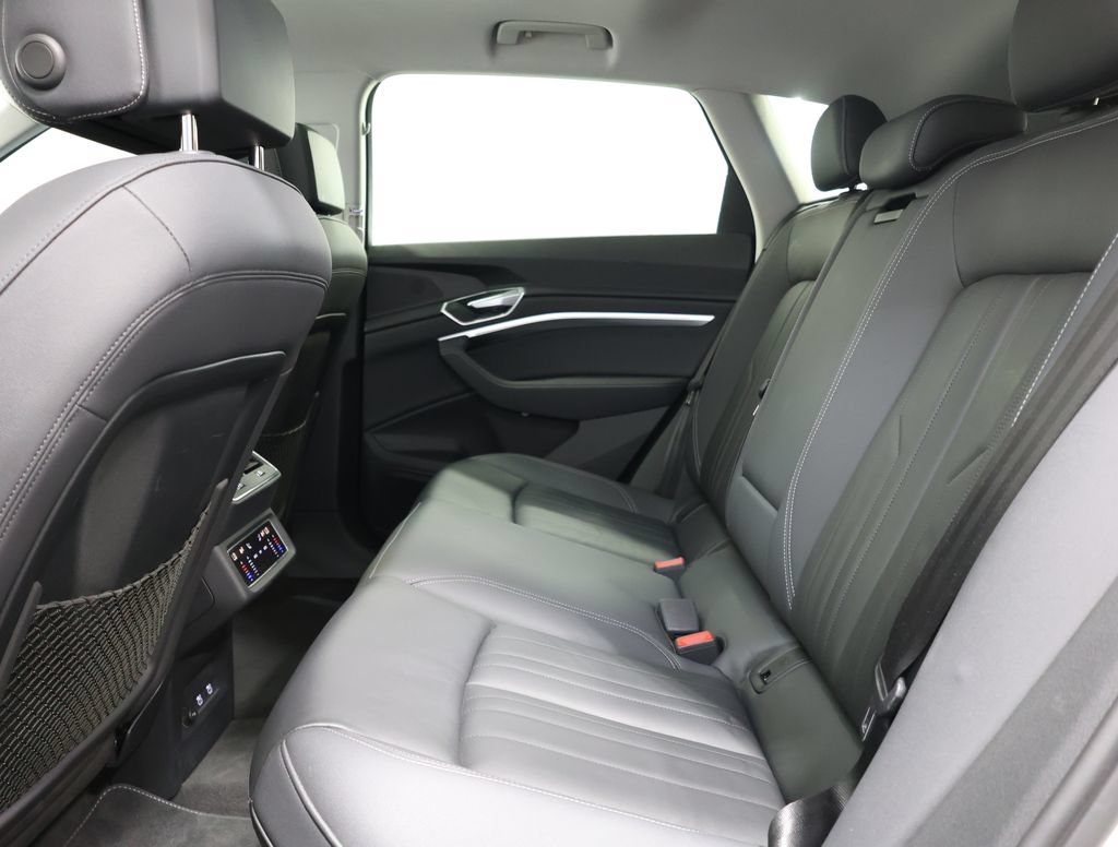 Used 2021 Audi e-tron Premium w/ Convenience Plus Package AWD/4WD image 27