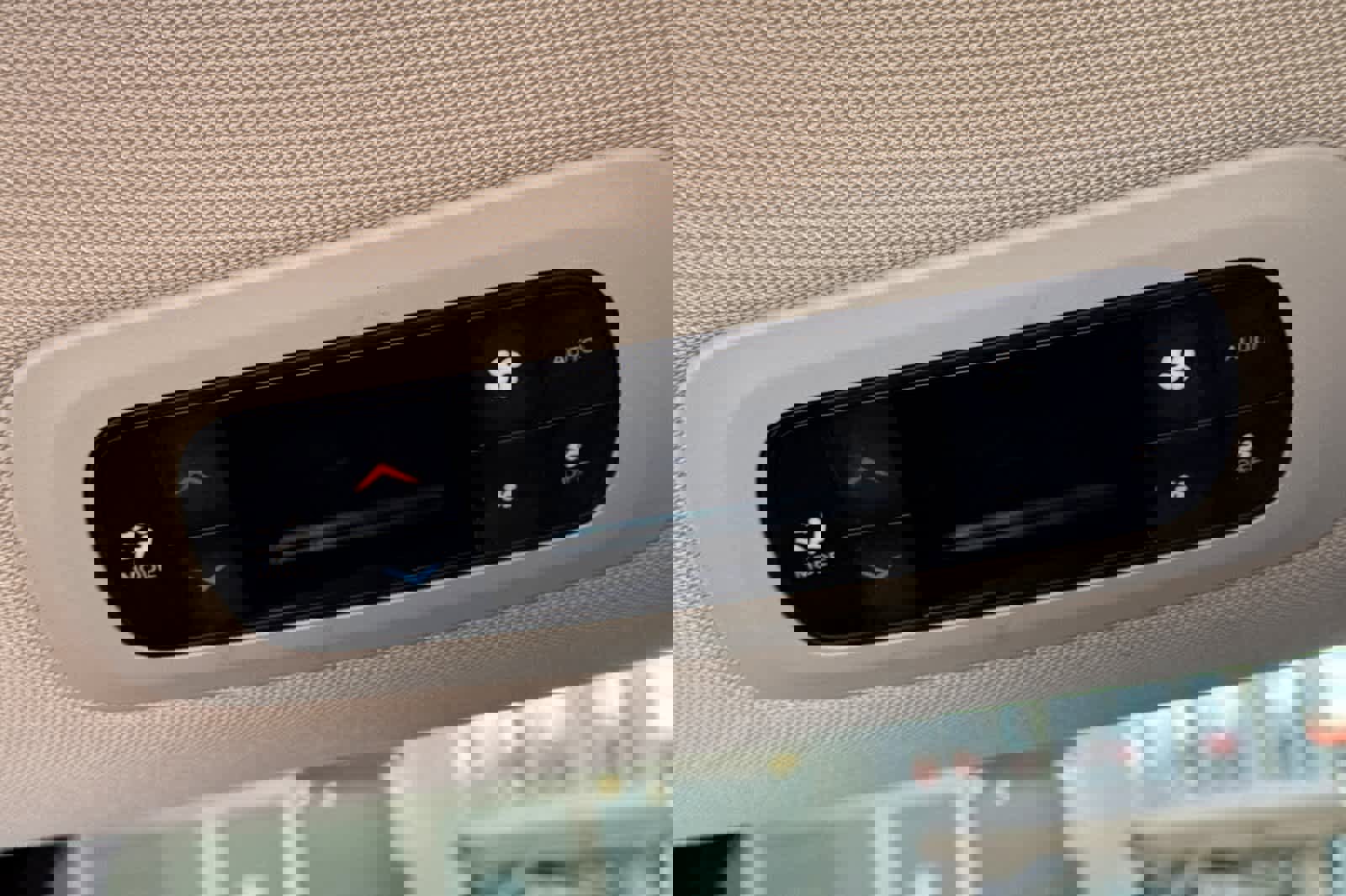 Used 2023 Chrysler Pacifica Touring-L image 14