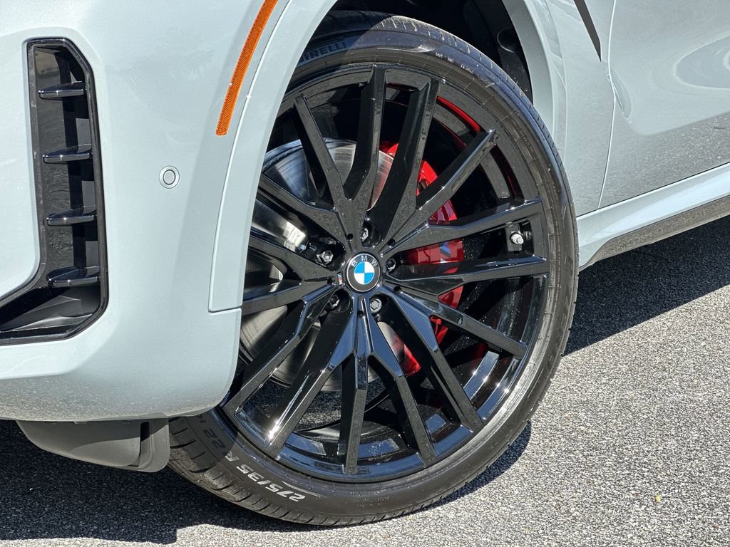 New 2026 BMW X6 xDrive40i w/ Executive Package image 14