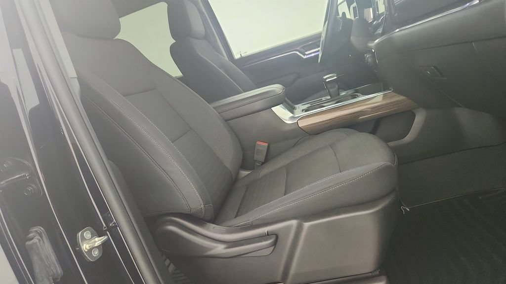 Used 2024 Chevrolet Silverado 1500 LT RWD image 30
