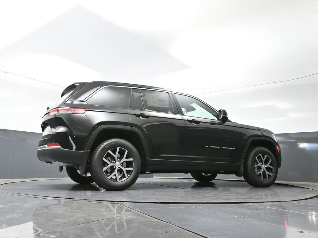 New 2025 Jeep Grand Cherokee Limited w/ Trailer Tow Package image 48