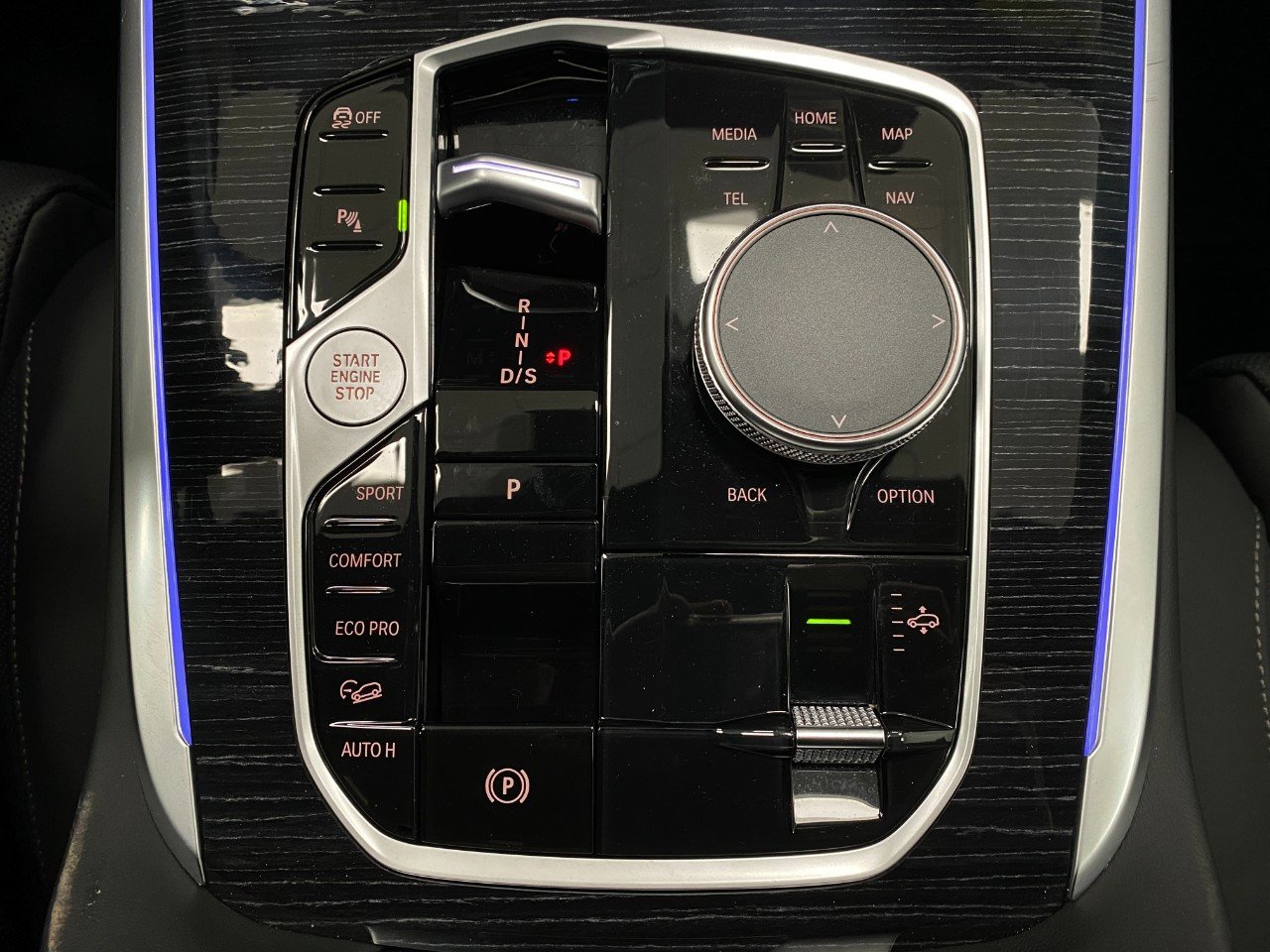 Certified 2025 BMW X7 M60i w/ Climate Comfort Package image 29
